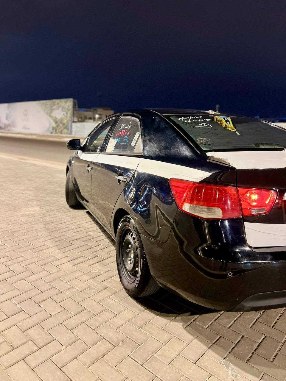 سيراتو موديل 13فول مواصفات فتحه
سستم دمامات
تبريد 🥶ثلج جاهز من كلشي حداديه كارتون
مكينه وكير كارتون دواخل جلد 
بيجيات شاشه منضومت زنون
بيع او مراوس كصته جنطه الحيم باجات
ابلاد السعر 45وبيه مجال الطيبين مكان السياره بصره ***********
