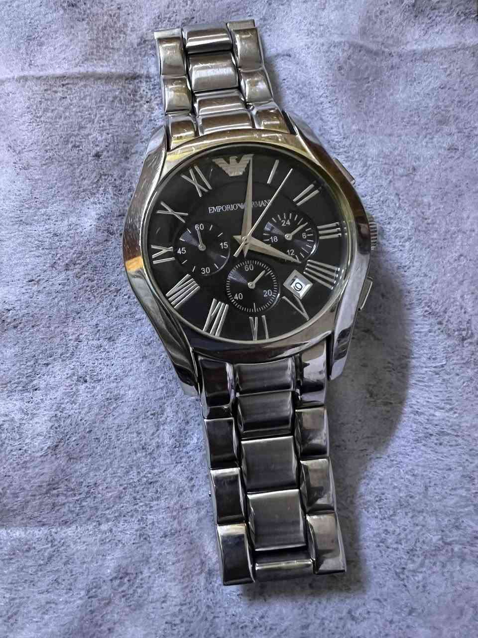 � ساعة Emporio Armani سويسرية أصلية للبيع 🔥

⌚ ساعة إمبوريو أرماني رجالية أنيقة، ستانلس ستيل بالكامل، وجه أسود مع تفاصيل فخمة وتصميم كلاسيكي راقٍ.

✅ أصلية
✅ شغالة بصورة ممتازة
✅ بحالة جيدة جداً
✅ تاريخ + عدادات داخلية
✅ مناسبة للاستخدام اليومي والمناسبات

💰 السعر: 175,000 الف دينار عراقي
📍 الموقع: بغداد
📩 التواصل عبر الخاص ***********
واتساب فقط
ملاحظة: الساعة بحالة جيدة كما موضح بالصور، والبيع بسبب عدم الحاجة إليها
