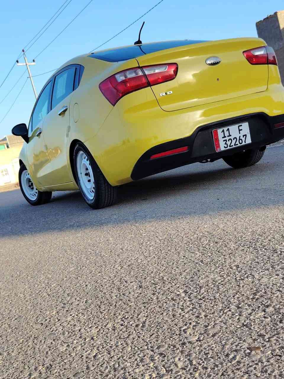 السلام عليكم للبيع ريو موديل 2013رقم بغداد انكليزي سنويه 2030مصفره هيه هيه وغرامات السياره جاهزه كير ومحرك كفاله تخم تأير جديد حداديه جديده السياره جاهزه ماناقصها برغي  ليبل واحد السياره محرك 1600 مكان بابل كورنيش
السعر.  75وبيها مجال 
اللاستفسار ***********
***********
