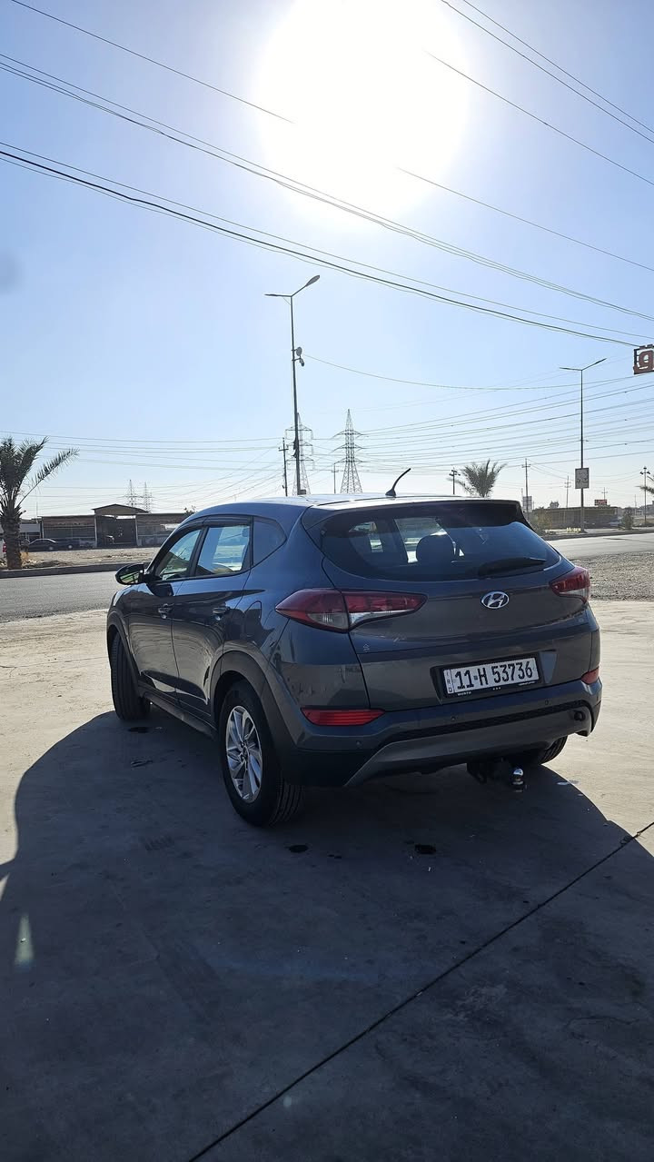 السلام عليكم
السلام عليكم
توكسون ٢٠١٨ امريكي 
٣ قطع فقط بدون دواخل 
سنويه هزه جديده 
بغداد مشروع وطني تحويل بكل محافظات 
نص مواصفات 
نظيفه بدون نقص نهائي
مكينه كير حداديه جديده 
ماشيه ١٠٠ الف ميل 
موصل حمدانيه 
سعر ١٤٥ وبيها مجال 
***********
