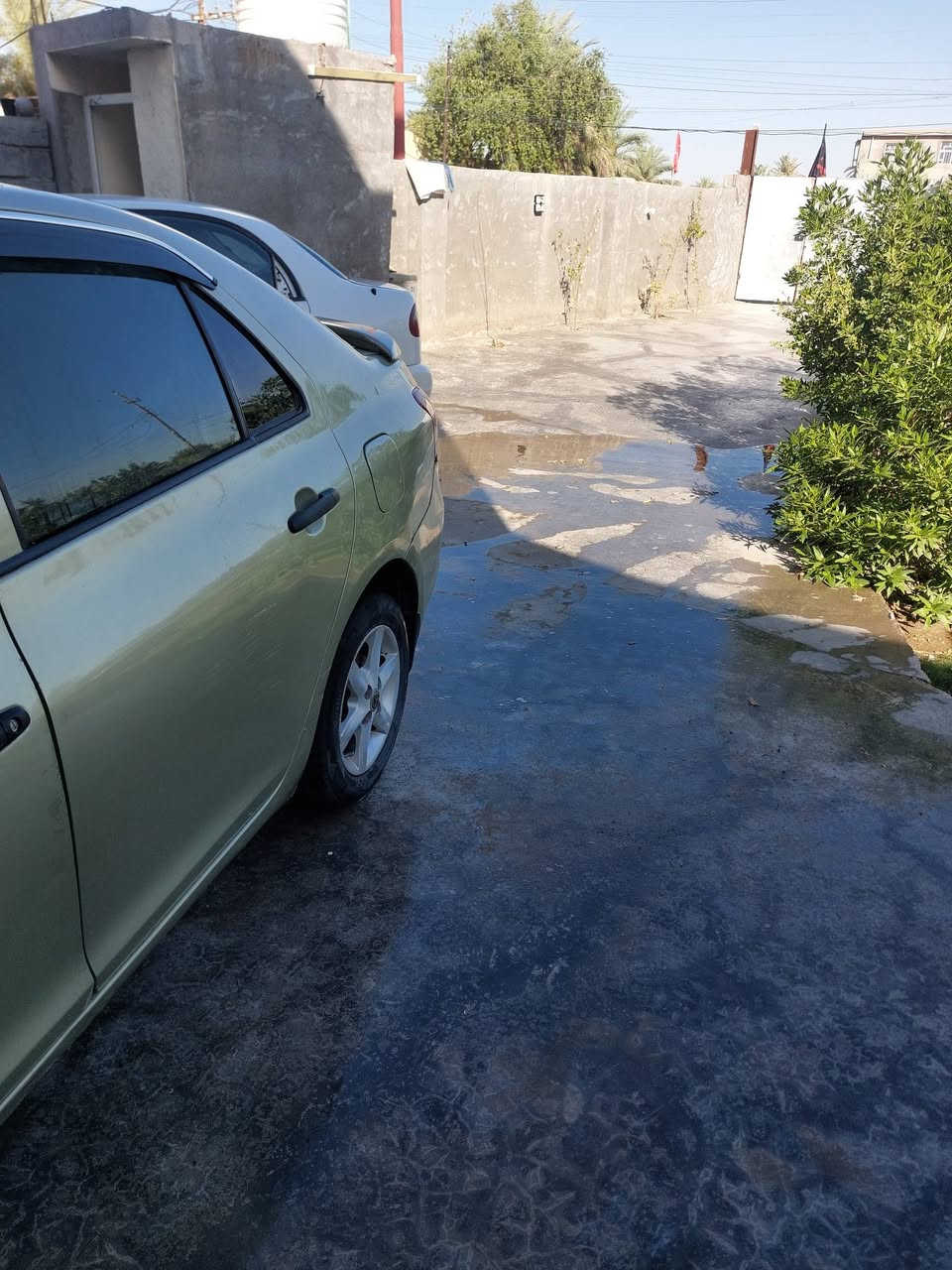 تيوتة ٢٠٠٧🚙
كير ومكينة مكفولات 
مصبوغة عام 
ضربة جهة عكس السايق فقط 
رقمهة بغداد انكليزي
تحويل ثاني يوم
ترهم قسط وترهم نقد
السعر ٦٠ 
*********** متوفر واتساب
