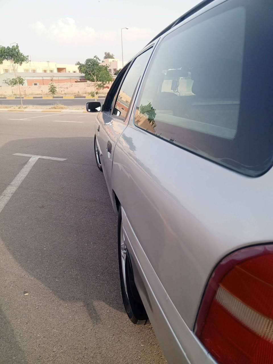 سلاوی خواتان لێبێ فۆرد مۆندیۆ ستەیشن بۆفرۆشتن یا گۆڕینۆ بەشتێک لەسەر دڵ گرتن مۆدێل ٢٠٠٠ گێرو مەکینەی بیلادی گێری عادی رەقەمو سەنەوی تازەیە گێرو مەکینەی بەشەرت دەعامی بۆ دەعامی بەشەرت عام بۆیاخە بۆ جوانی بێ لێدران دوجام کارەبا تەبریدی ساردو گەرمی بێعەیب نرخی ٥٥ و مەعمەلەیە برایانە ژم.*********** كالار, السليمانية
