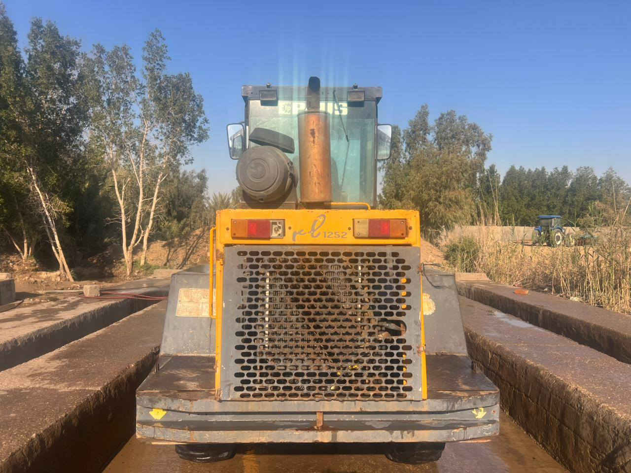 السلام عليكم شفل حجم ٦٠ اوربي موديل ٩٨ رقم سليمانيه سنويه لل٢٨ شرط التحويل محرك كمنز جديد لاتنقيص ولاتبخير دفع رفع جاهز للعمل سعرها ١٢٥ وبيها مجال مكانها واسط الزبيديه  للاستفسار ***********
