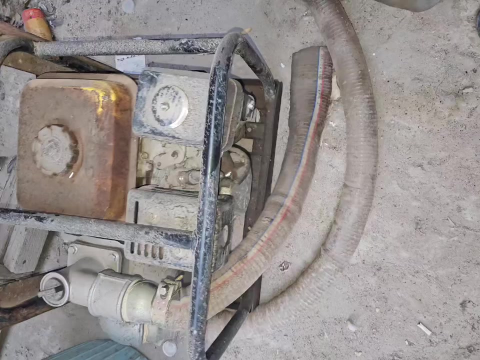 روبن 2انج نضيف واستعمال شي قليل المكان بغداد السعر 100 و***********
