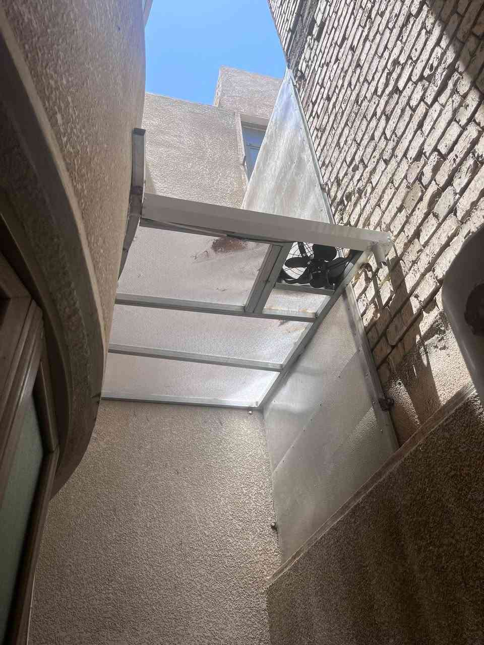 حداده متنقل عامه ابواب شبابيك محجراد غرف سندويش كيسبان التركي وابحدث الحداده للاستفسار
***********علي الحداد واتساب
