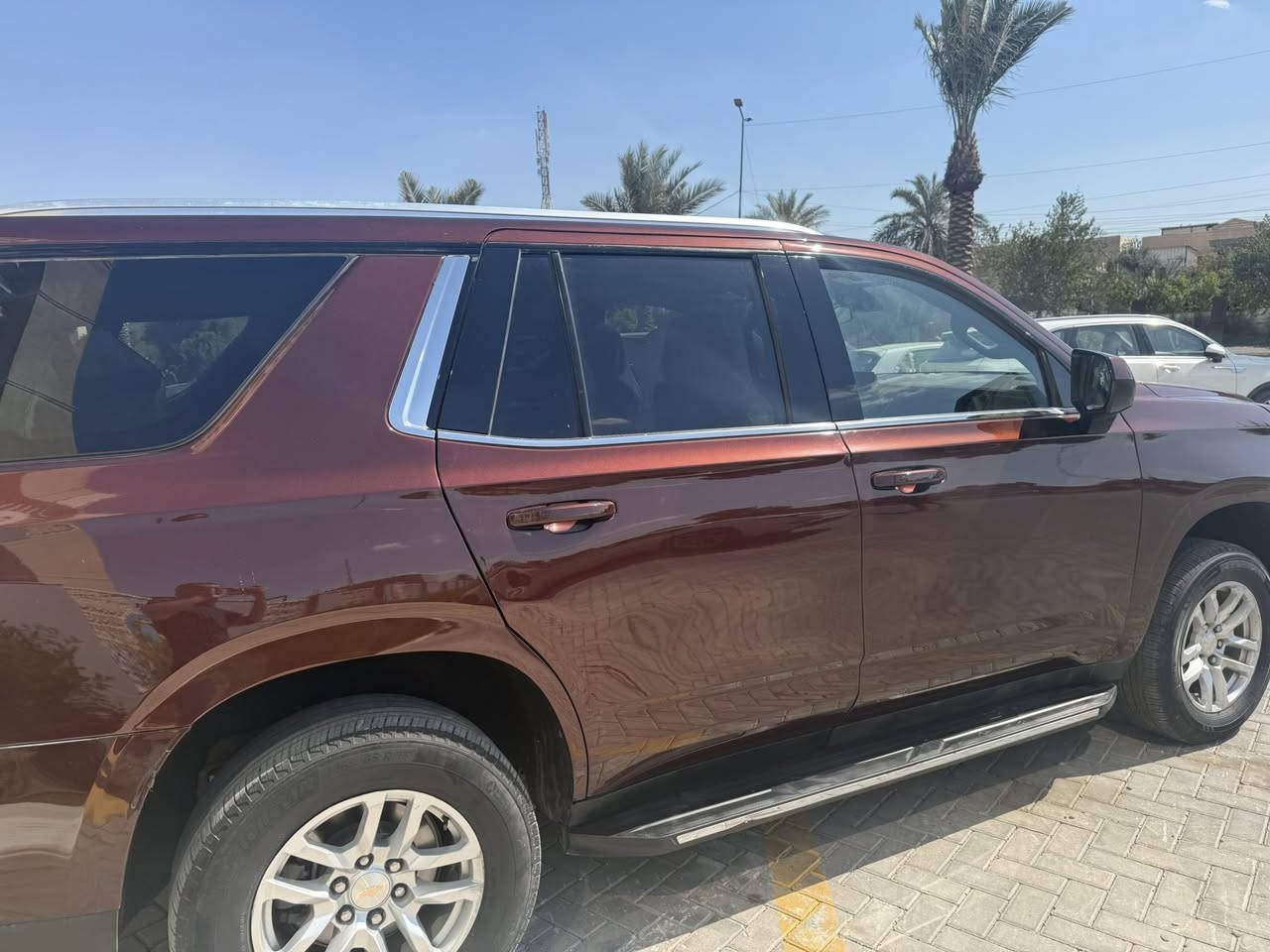 السلام عليكم 
تاهو Ls
موديل ٢٠٢٣
مواصفات عاديه
(بيه حزام صبغ طخطخات 
دخول جديد حره تحويل ثاني يوم
مكانه بغداد 
سعره ٣٣٠ ورقه مال بيع مع رقم 
للاستفسار 
***********
