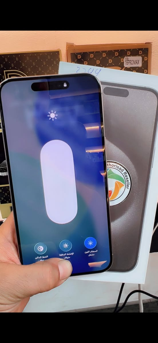 عليكم
* ايفون 📲 15 برو ماكس
* لون تيتانيوم  مميز
* بطاريه 🔋 93
* ذاكره 256
* شرق اوسط عربي 
* ماستر AAA
* نموذج M
* شخط واحد ماكو بل جهاز اخو الجديد 
* واذا بي شخط واحد تاخذه بلاش وتروح
* مكفول كفاله عامه من فتح وتصليح 
* كامل ملحقات مطابق كارتونه 
* السعر / 980 الف مجال بسيط كلش
* عنوان / الدوره شارع الصحه 
* شراي اتصل / ***********
