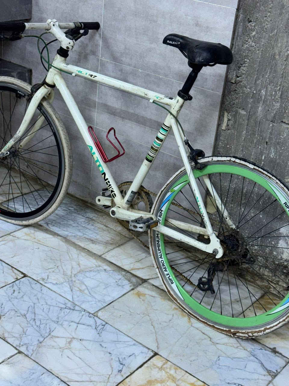 � بايسكلات للبيع – أشكال وأحجام مختلفة 🚲
بايسكلات نظيفة وجاهزة للاستخدام، مناسبة للكبار والصغار

✔️ جودة زينة

✔️ فحص قبل التسليم

✔️ أسعار مناسبة وتناسب الجميع

📍 العنوان: الرفاق

📞 رقم التواصل: ***********

👤 الاسم: علي الكعبي

العدد محدود، والبيع مباشر بدون وسيط

اللي يريد بايسكل بسعر زين لا يفوّت الفرصة 💪🚴‍♂️
