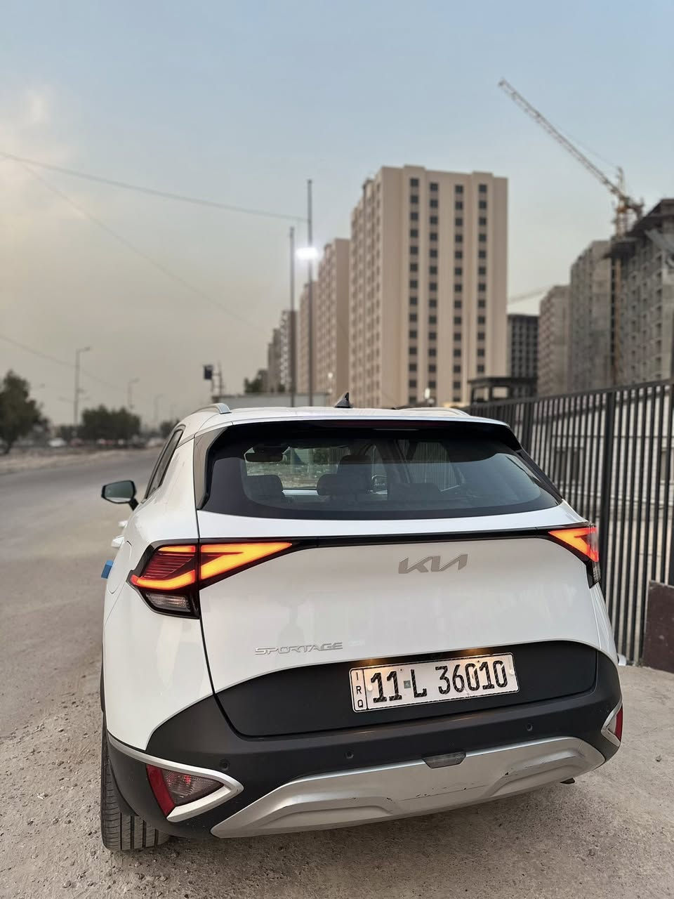 السلام عليكم
هاي الحلوة للبيع🤍
سبورتج خليجي 
رقم بغداد بسمي
موديل 2024
السياره مكفوله كفالة عامه 
ماعدة طخات ثنين صغار بلباب الصدر وباب الوره سايق
ماشية 38 كيلو
الموصفات كراسي كهرباء
داخل بيجي
جنطة كهرباء
كشنات تدفئه 
وبعد موصفات السبورتج معروفة 
السعر 22800$ وبيها مجال بصيط
الاستفسار الاتصال وبخدمتك 
***********
