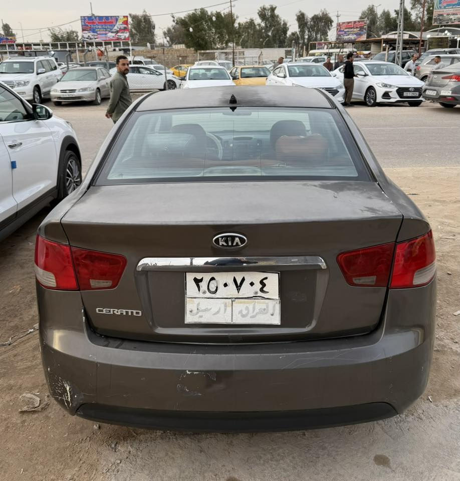 اعاده نشر 
سيراتو 2012 خليجي 
ضربتها دعاميه خلفيه ودعامه امامي 
رقمها اربيل بيها جراد وصبغ بالقماره والبنيد جارد 
مكاني كربلاء طويريج ب63
للتواصل ***********
