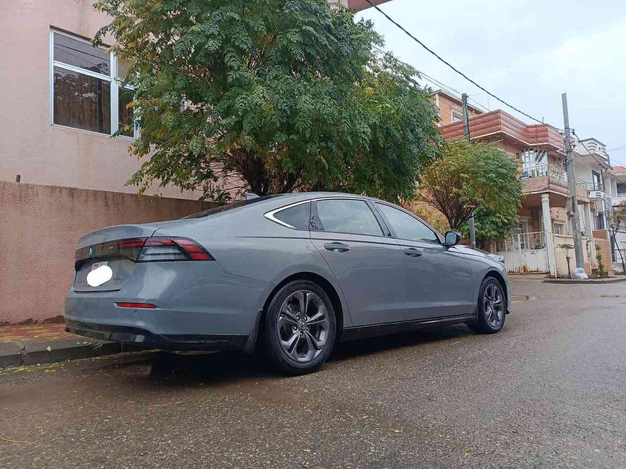 للبيع فقط رقم شمالي
اكورد 2024 سمنتي رقم اربيل وياها بصمتين من الشركة 
ماشية 16،000 كيلومتر
مواصفات EXL 
- كشن جلد و كهربائي وخزن وهيتر
- شاشة كبيرة وكاميرا خلفية
- حساسات امامية وخلفية 
- رادارات امامية ونقطة عمياء جانبية. 
- تحديد مسار ورادار توقف مفاجىء وتحكم ذاتي للمسار وللقيادة
- مرايات هيتر للضباب. 
- جميع الايتات ليد من الشركة
وبعد بيها هوايه مواصفات
بجم امامي وخلفي كبس كله من الشركة. 
حادثها جانبي / باب امامي مبدل شركة واقل من ربع باب الورة راجع PDR تعديل بارد وحسبه 5 سنتميتر صبغ
ايرباك فقط بردة جهة السكن طاك وراجع سستم مظبوط 100%
السيارة نظيفة كلش وما يحتاج فلس لا للصيانة ولا للجمالية.
صور حادث امريكا مرفقة ايضا وبيها طخة بسيطة من الداخل موضحة بالصورة.
مكان السيارة اربيل
السعر: 220 ومجال للشراي


**إذا كنت صاحب هذا الإعلان وتريد حذفه لأي سبب، رجاءا أرسل رسالة إلى الدعم الفني**