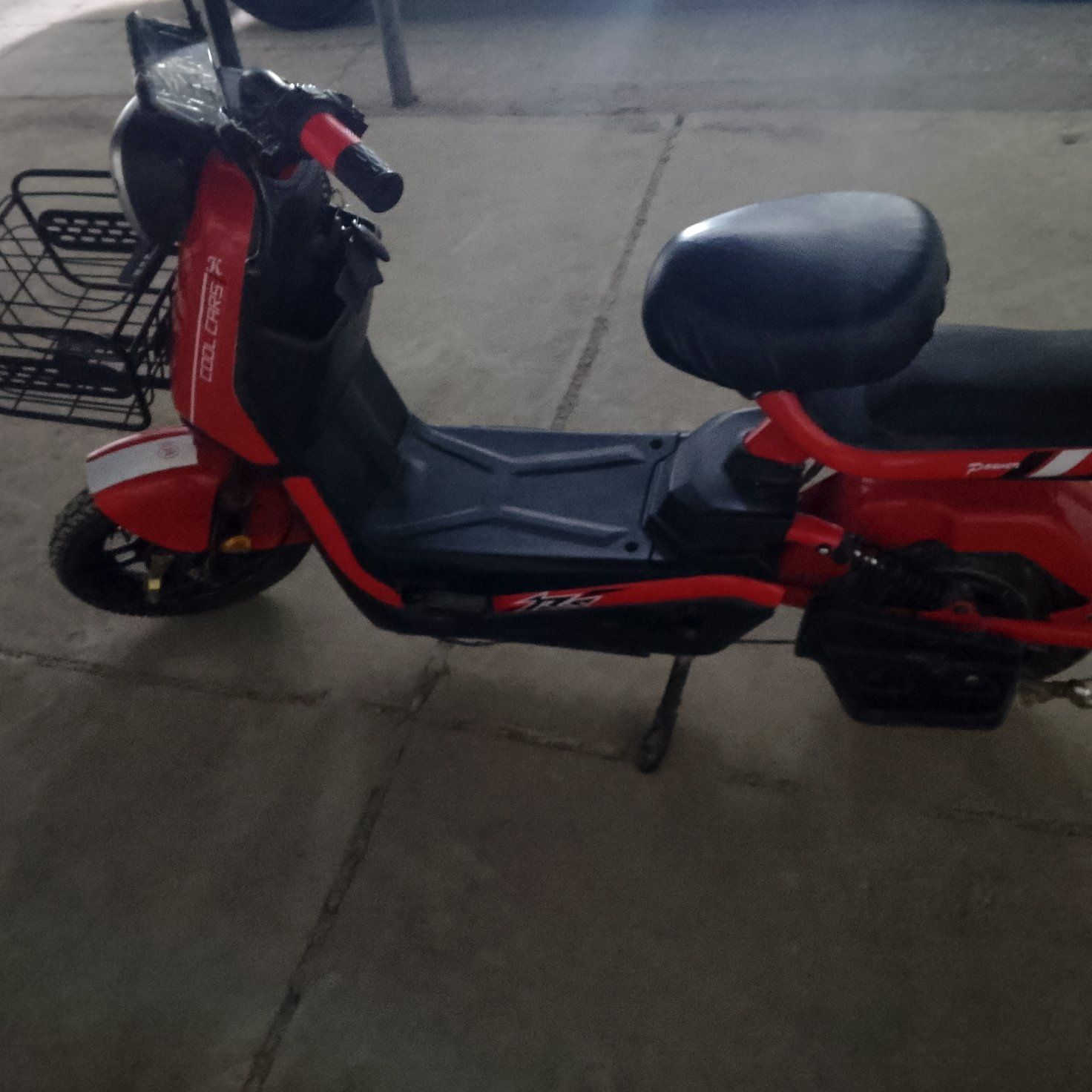 دراجة حجم 14 اربع بطاريات الدراجة نضيفة خربان بيهة  شاشة وبريك الخلفي ايرادلة بس سيم  ولباقي كلة شخال شاحنتهة شغالة الدراجة امحافضة علة شلعتة السعر 300 وبيهة مجال


**إذا كنت صاحب هذا الإعلان وتريد حذفه لأي سبب، رجاءا أرسل رسالة إلى الدعم الفني**