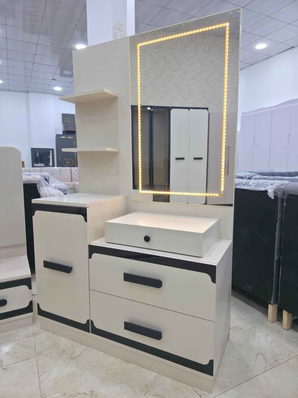 🛏 غرفة نوم 5 قطع جديدة بالكرتون

🚪 كنتور 6 أبواب جام شفاف
 ✔️ إنارة داخلية مميزة
 ✔️ دروج + جكامج واسعة لتنظيم مثالي
🛏 سرير مريح بتصميم عصري
💄 ميز تواليت أنيق مع مراية مضيئة
🗄 كومدينة عملية
💥 السعر النهائي: 475 دولار فقط
📍 معرض جودي للأثاث – دهوك
📞 اتصل الآن: 0750767697
------------------
#معرض_جودي_بدهوك
🪑 أثاث تركي فاخر
غرف نوم – غرف جلوس – غرف شباب – طاولات – كنتور – أسفنج عالي الجودة
✅ عروض مميزة وأسعار تنافسية
📌 ناونیشان:
⛔مالطا خاری-فرعی ئکی به ری سیناعی- به مبه ری مه دره سه (مالتاژئری)
📌 العنوان:
دهوك – مالطا القديم – أول فرع قبل صناعة تصليح السيارات – مقابل مدرسة الابتدائية
(قريب من مطعم مالطا – كونديه مالطا – خارنگه ها مالتا)
#ارام_سيتي #افرو_سيتي #كيار #الفرنسية #لالاف #ميرسين #دابين 
#دهوكا_رنكين #موصل #خزائن_ملابس #اثاث_منزلي #زاخو دهوك, العراق


**إذا كنت صاحب هذا الإعلان وتريد حذفه لأي سبب، رجاءا أرسل رسالة إلى الدعم الفني**