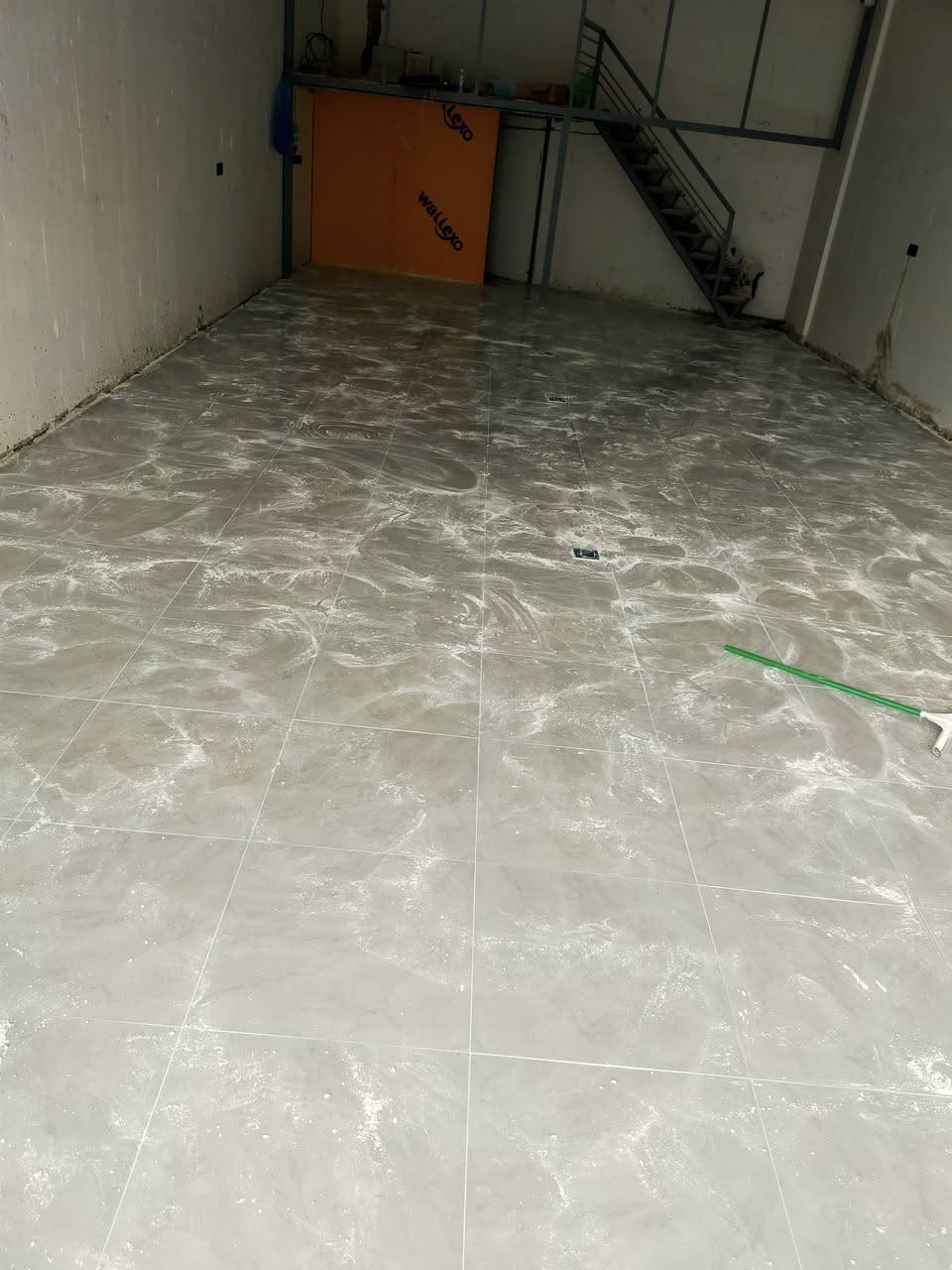 ابو مريم المصري خلف سيراميك درجه اولى متواجد في بغداد واسعار مناسبه للكل متفرغ ***********
