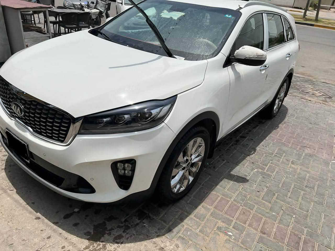 من رخصة الادمن
سورنتو خليجي موديل 2019 مكفولة من الصبغ  السيارة جديدة كولش ماشية 100 الف حقيقي مواصفاتهه بصمة كامرة باب خلفي كهرباء كشن كهرباء بردات خلفية تحويل مباشر بسمي مكاني واسط السيارة 6 سلندر 7 راكب 

السعر 225 وبيهه مجال بسيط 

للتصال //  ***********

 اتصال خاص او واتساب دهل اوران, واسط
