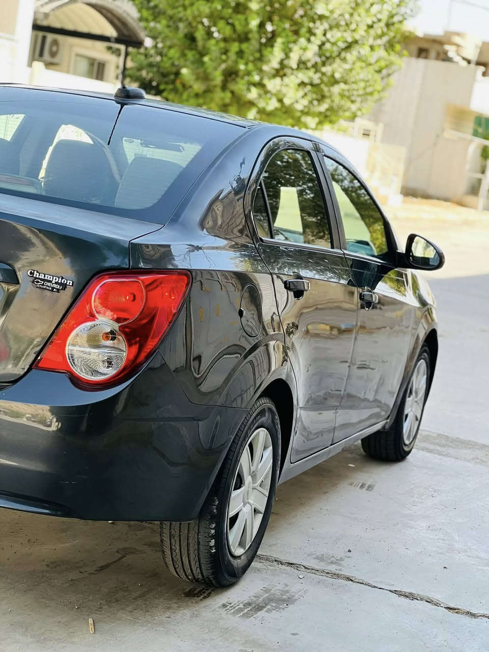 شۆفلێت  2016.
ساق .
گێڕوو مەکینەو بۆیاخی بەشەرت
تۆماتیک 
دوو پارچە بۆیاخی هەیە 
دەعموو لێدراوی نییە
ساردوو گەرمی ئیشکا.
مەسرەفی نییە 
تەقەوڕەقەی نییە .
سعری35گەڵاو مەجال
***********
*********** سەیسایەق
