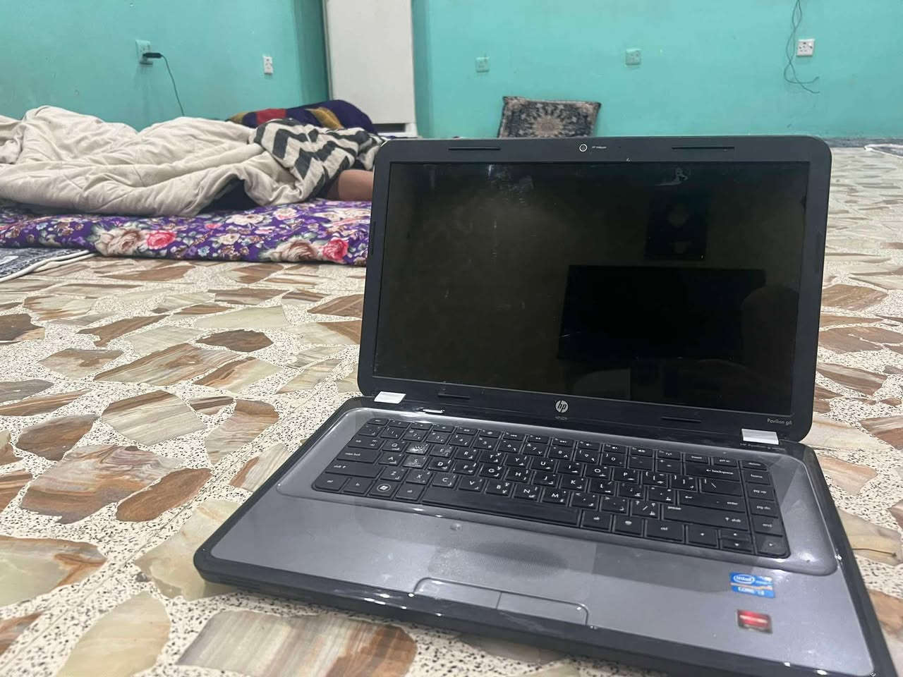 لابتوب hb ذاكره ١٢٨ نضيف للتصفح والدراسه ألعاب يصير بي بس ما منزل كامل هوه وشاحنته السعر ١٥٠ اقبل مراوي ببياد٩ وفوك هذه رقمي للتواصل واتساب ***********
