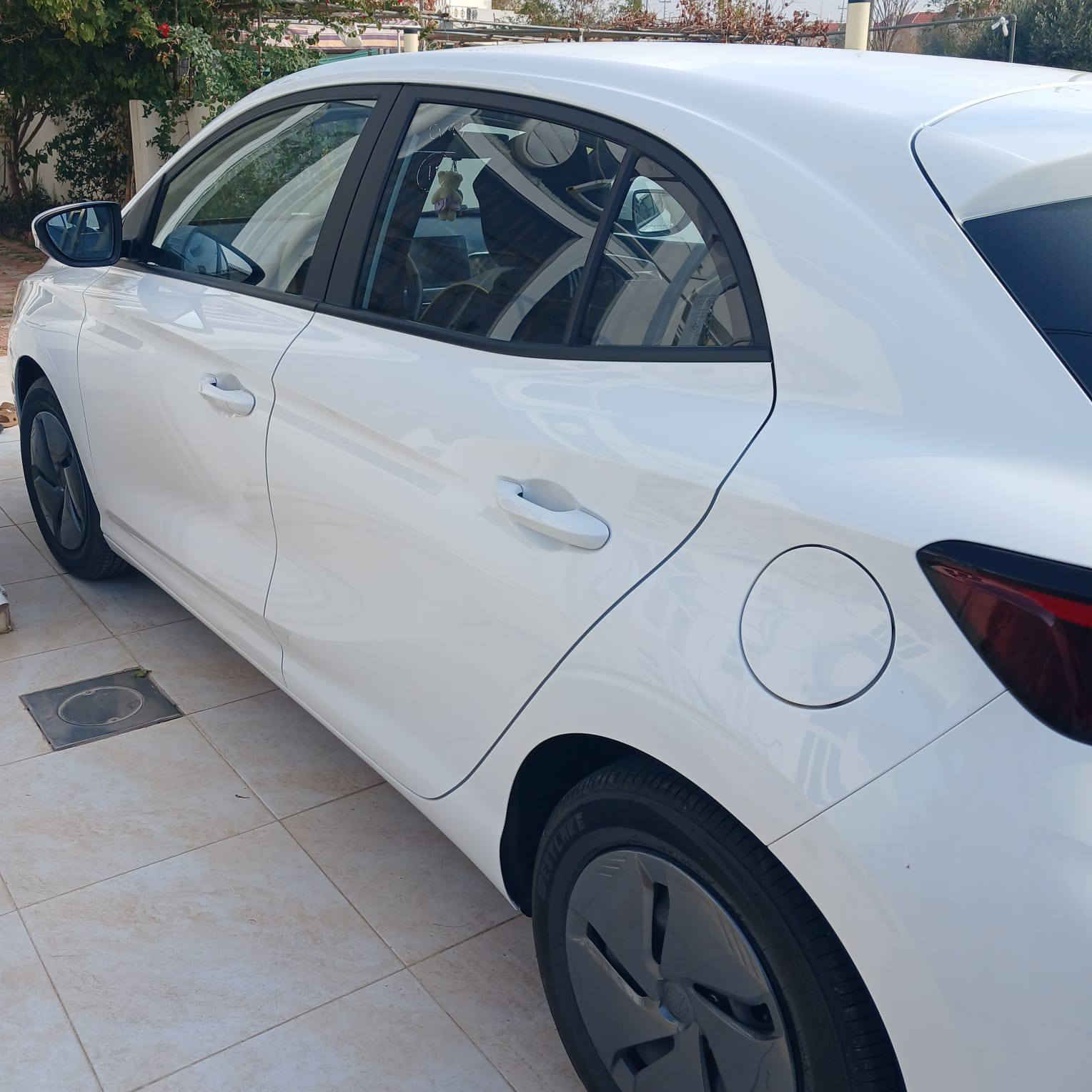 السلام عليكم 
MG3 
اخت الزيرو شخطه ما بيها 🔥🔥
ماشيه 4000 وقابله للزياده بشكل بطيء 
السياره جدا جدا جدا نضيفه 
السعر       10,500$    
الموقع اربيل 
ارقام التواصل 
اسيا ***********
كورك ***********
