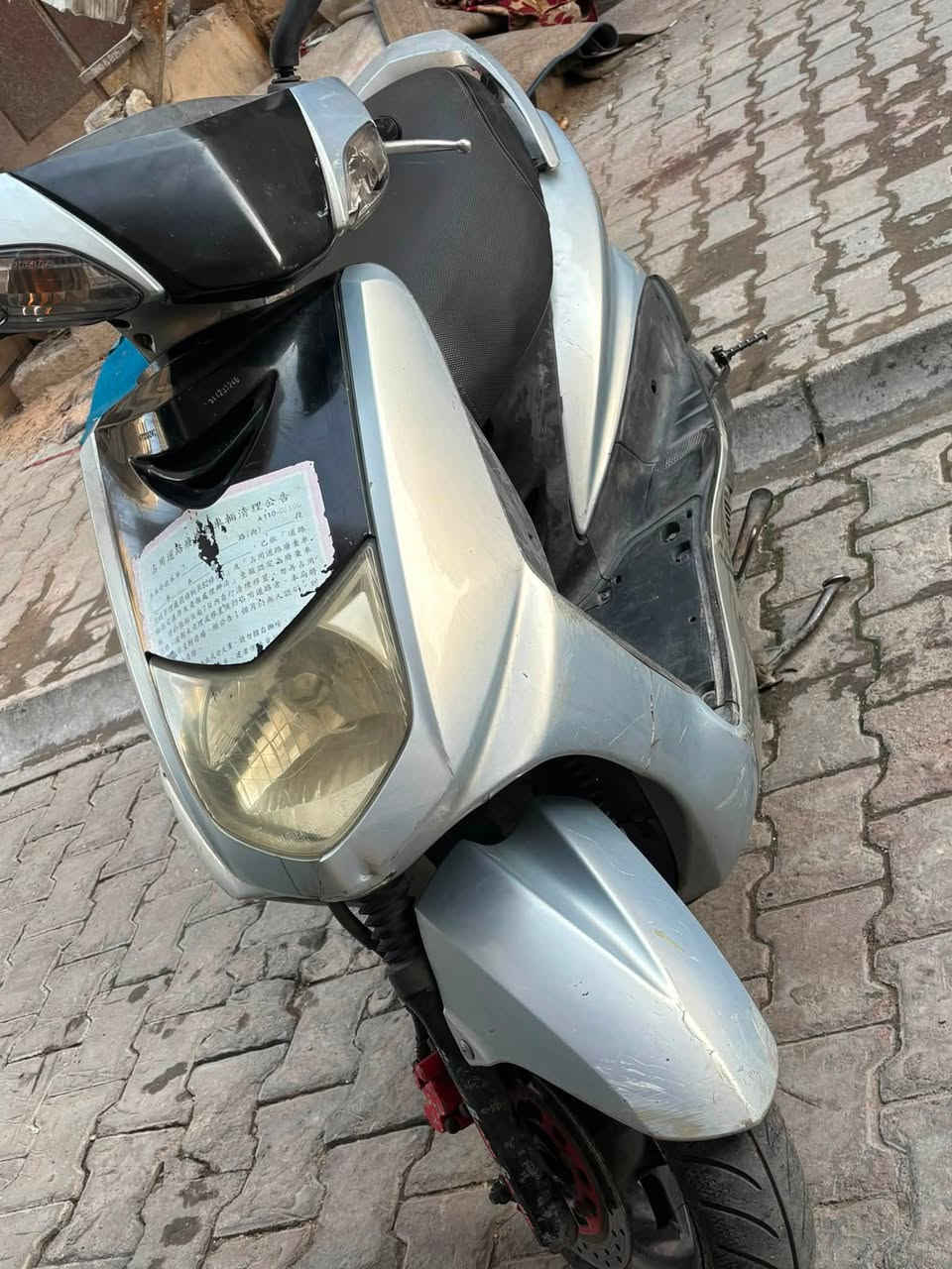 سلام عليكم سكنس نثيه للبيع دراجه حلوه كفرات بلاديه مكينه ناعمه كهربائيه كلها شغاله نكره سلف مريات دراجه ملحه كلها مال رمبه سعرها 550  وبيها مجال رقمي *********** مكاني بغداد الكرخ
