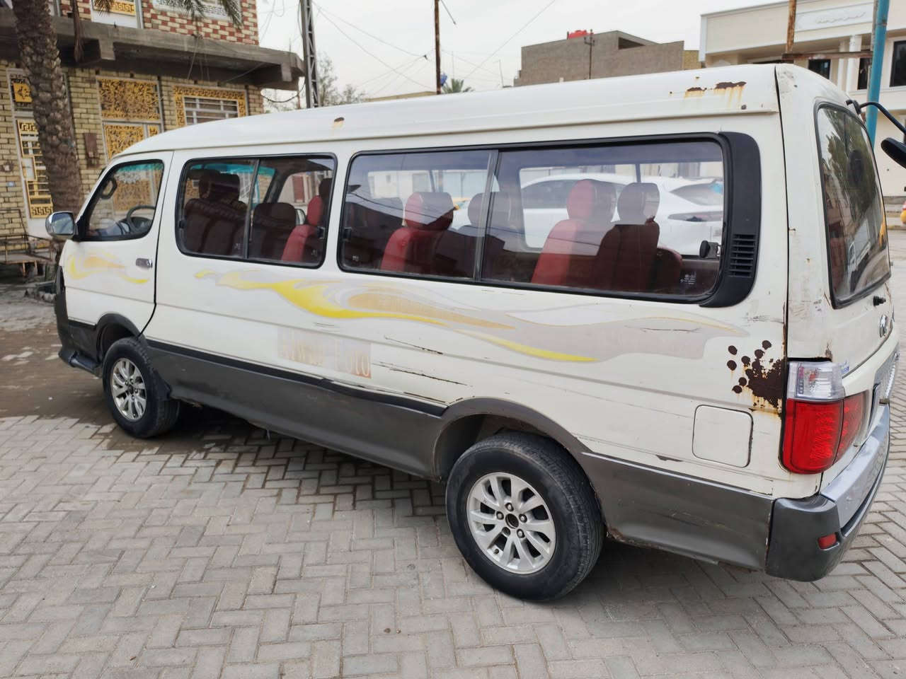 السلام عليكم سيارة الوان فوتو موديل 2013 للبيع 
السيارة كاملة تايرات جدد صدر أمامي خلفي كشنات مكينة كير مكفولات بيه بارد باب الجنطة فقط سيارة جاهزة راساً للشارع رايدهه ٧٥ وبيهه مجال عنواني بغداد _ الحبيبية 
للاستفسار : ***********  واتساب 
                 ***********
