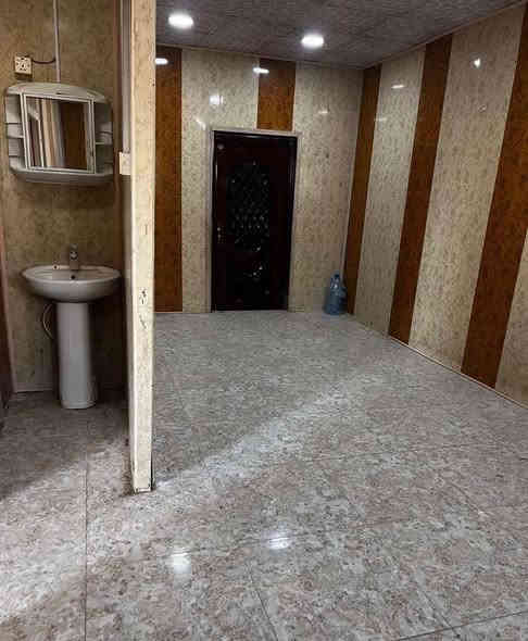 شقه طابق اول للأيجار 
العنوان :  المعقل قرب الساعه📍
المساحه :  100 م 
المحتويات :  2 غرف منام + صاله + صحيات + مطبخ  
سعر الأيجار : 400  الف 
للتواصل : 
***********
*********** 
***********
