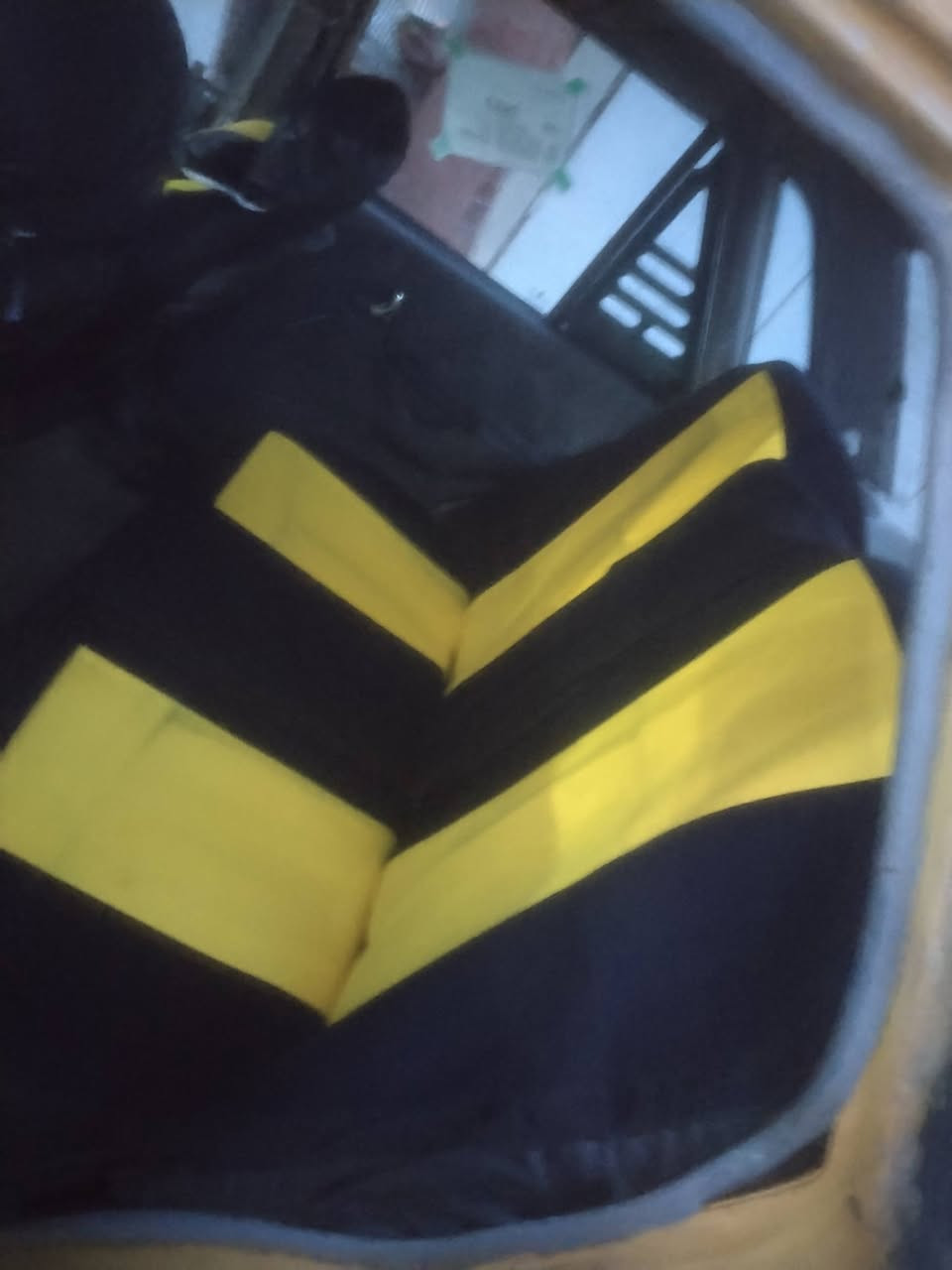 سايبه موديل 2012 جاهزة من كل النواحي حداديه جاهزة مكينه كير جديده السعر 14 الاتصال علا الرقم ***********
