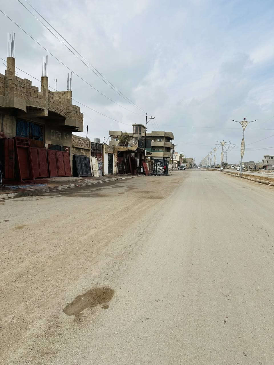 قطعة للبيع طابو ملك صرف 

الموقع / سايدين خلف اسواق روكان 

المساحة / 125 متر واجهة 6.25 العمق 20 متر 

للاستفسار اكثر مراجعة مكتب الرحمن للعقار قرب جامع الشهداء مقابل مدرسة صدى العراق الابتدائية 

او الاتصال على الرقم 

***********
