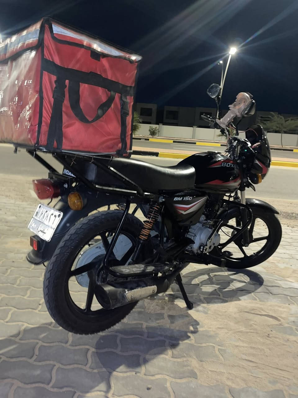 سلام عليكم دراجه بوكسر مديل 2021رقم وسنويه للبيع
دراجه حلوه كلشي بيها شغال وما بيها اينقص مجفته تجفيت شركه بدلت ولفات وزنجيل يم علي الصبيحاوي  ودراجه خير من الله 
السعر:1900وبيها مجال حك الجيه 
مكاني بصره قبله حي المهندسين
رقمي للتواصل :***********
