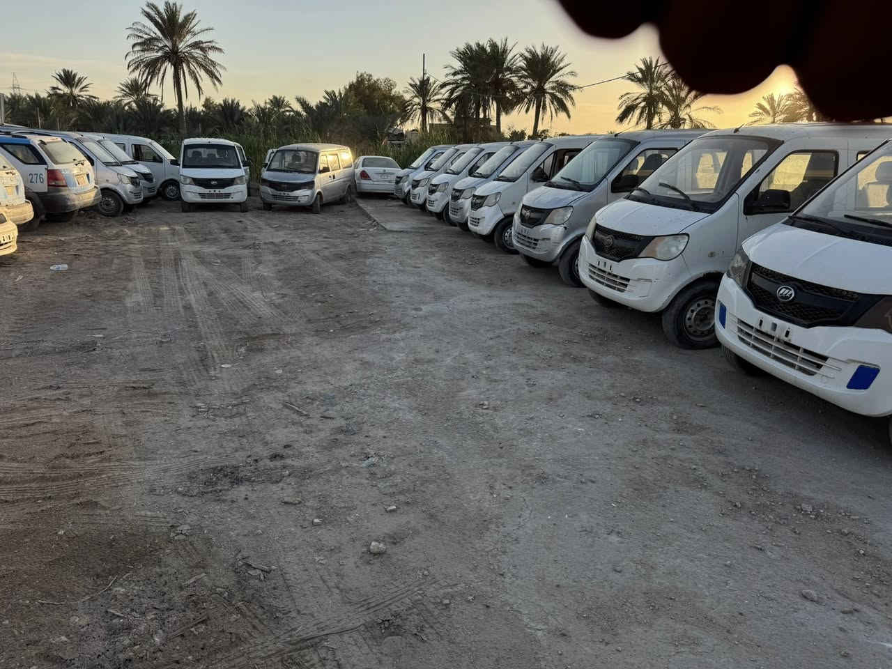 سلام للبيع للبيع ليفان باص 10 راكب موديل 2014 مال مزاد وزارة الداخلية سعر 28 وبيهن مجال مكان بابل الحله اتصال ***********
