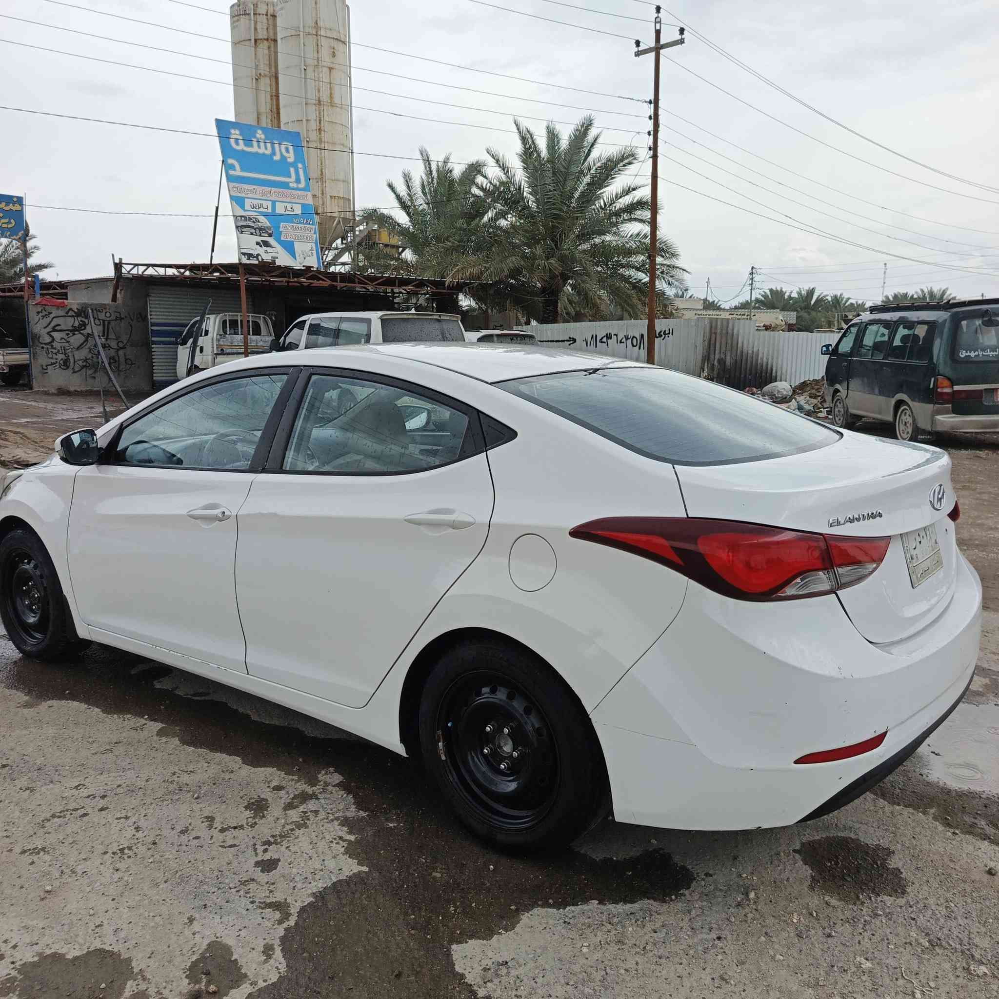 سلام عليكم لانتر 16خليجي نص فوال بيه هلال خلفي وشويه صبغ بل الدوسه مروس بجنبي مكاني بابل رقمه قادسيه تحويل ثاني يوم مكينه وكير وحداديه جداد رقمي ***********
