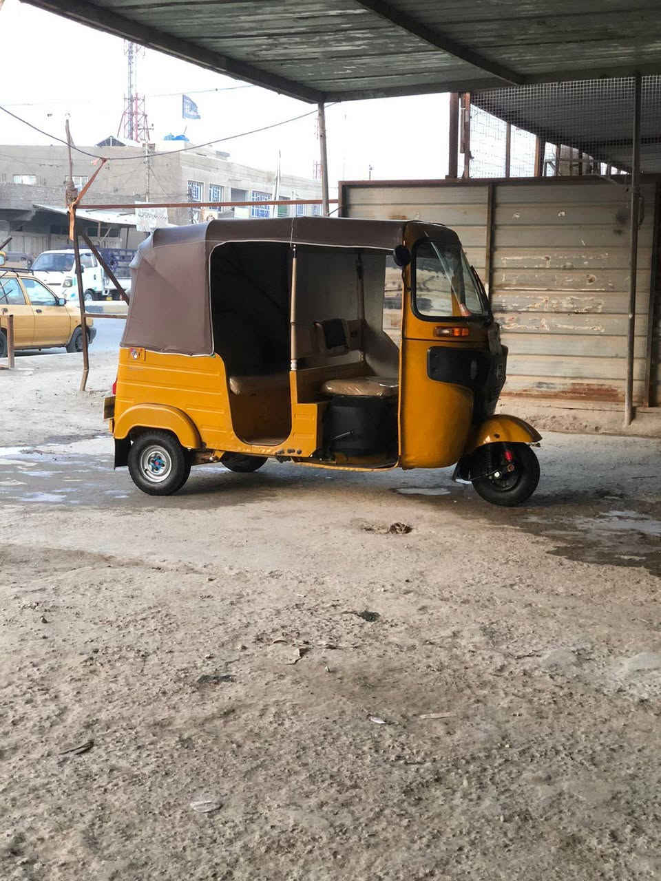 سلام عليكم تكتك للبيع مديل ٢٠ شهر ١٢ كفاله عامه مكفوله من ضربه وصبغ كل نقص ما بيهه كله شغاله مكينه وكير وكسن خير من الله تخم تاير جديد رقم ***********
