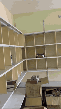 السلام عليكم رفوف للبيع 
الأعداد
سجة (مسطرة) قياس 240 سم العدد 66 قطعة 
بليت (رف) قياس 100*40 سم العدد 260 
بليت (رف) قياس 50*40 سم العدد 40 
بليت (رف) قياس 100*30 سم العدد 8
ذراع (حامل رف ) قياس 40 سم العدد 400
ذراع (حامل رف ) قياس 30 سم العدد 10
الرفوف وياهن قواطع خشب احنة مصمميهن ومنفذيهن 
السعر خاص 
او على رقم التلفون التالي ***********
