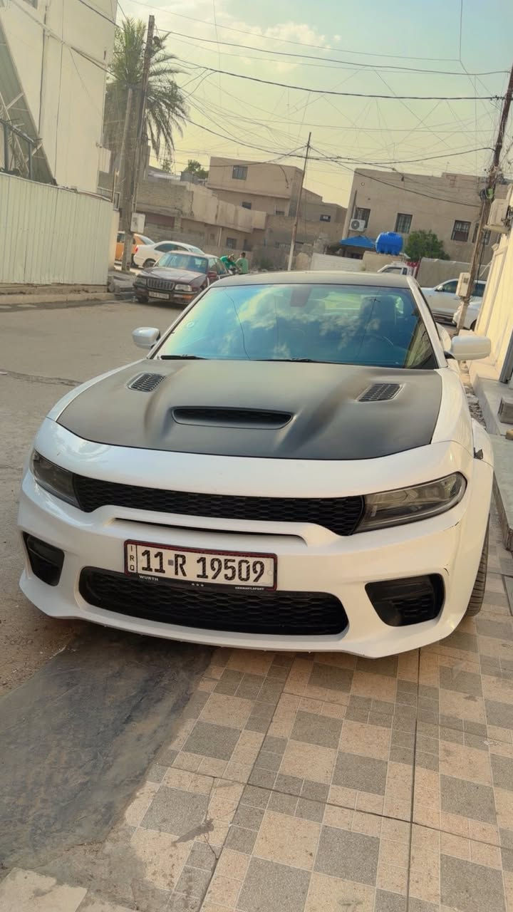 السلام عليكم جارجر هيليكات ٢٠٢٢فول مواصفات بدون ايرباك بدون شاصي كله بلادي بيه تزويد بيه صبغ جاملغ خلفي وباب خلفي وجامله امامي فقط السعر مناسب ٣٤٠ ماكو هيج سعر 
الرقم ***********
