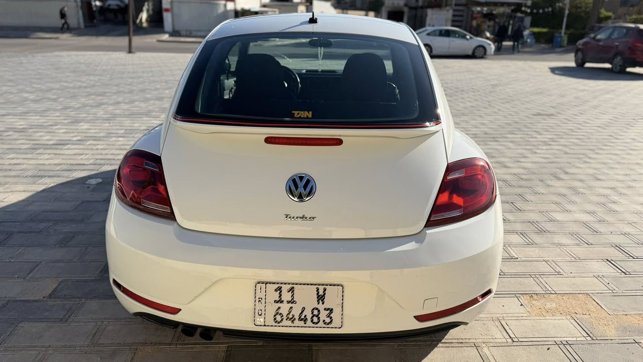 Volkswagen Beetle
محرك 2000 تيربو المرغوب
محرك كير كفالة 
كشنات مخمل 
سستم صوت 
اشاير بلمري 
شاشه بلاديه 
كامره قلاب 
تحكم ستيرن
ويل كاب بلادي 
تخم تاير جديد 
حادثها جاملغ امامي عكس السايق وبنيد 
هزه ارقام جدد بأسمي 
السعر 117$ 
مكاني بغداد حي الجامعه
للاستفسار ***********
