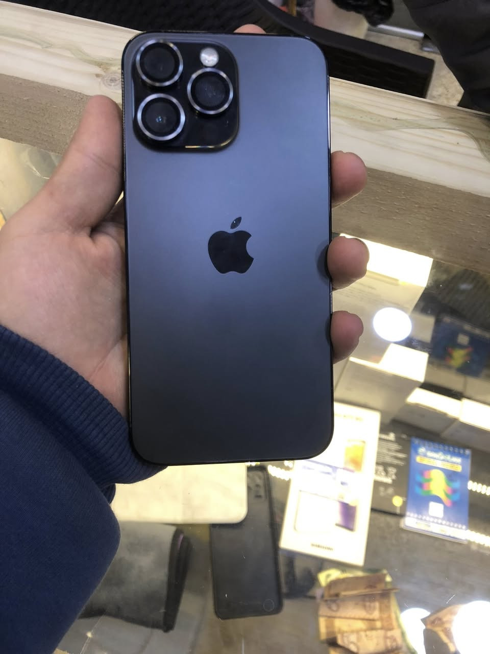 ١٤برو ماكس ذاكره ٢٥٦بطاريه ٨٦شرط ما مفتوك وما يعبر هواء دبل سيم ***********
