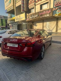 2023 SL  فول مواصفات   رقم اربيل باسمي  سلايد   شاشة جبيرة  خمس كاميرا...