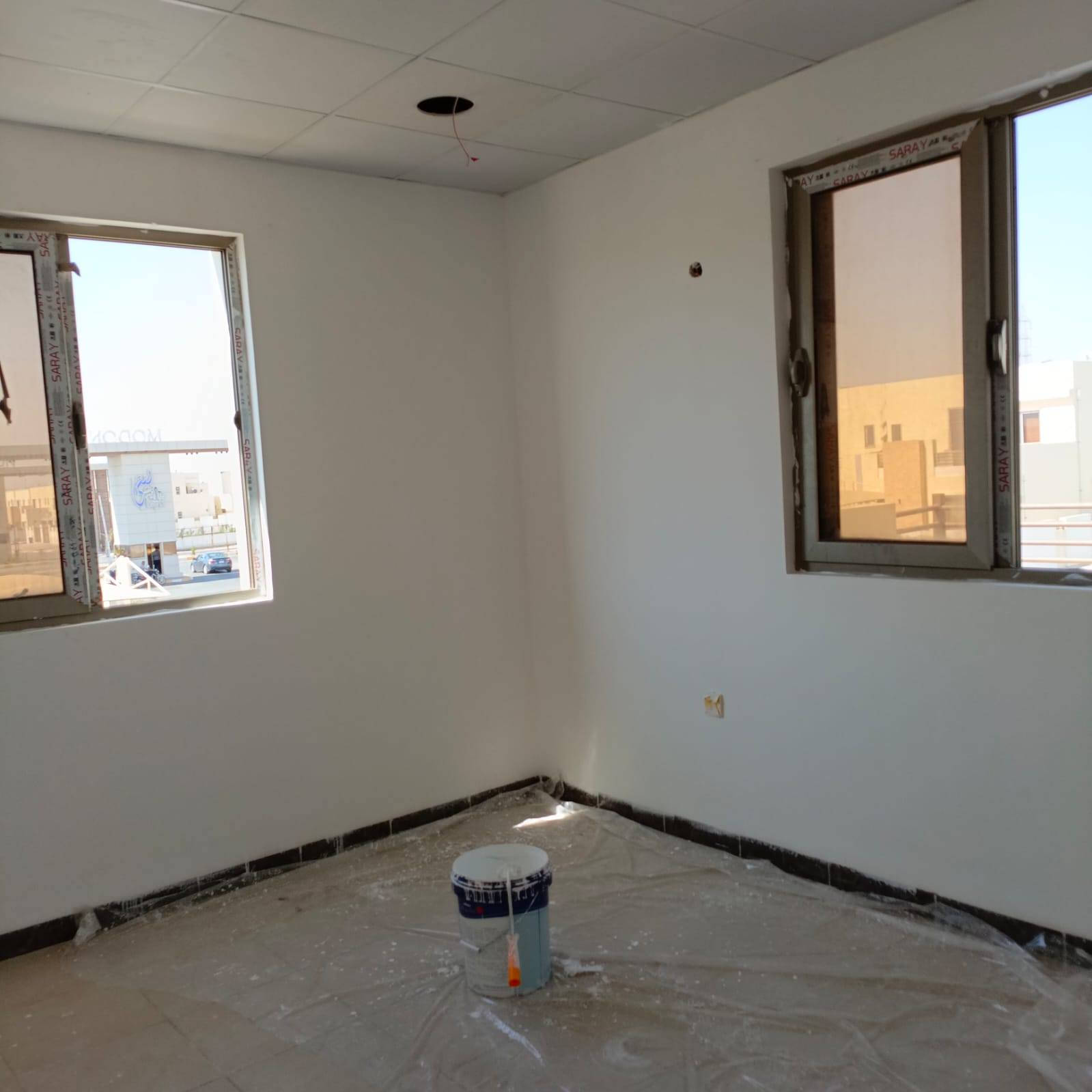 صبغ وسقف ثانوي عليك بس التصال
***********
***********
وبيك خير وتدلل
