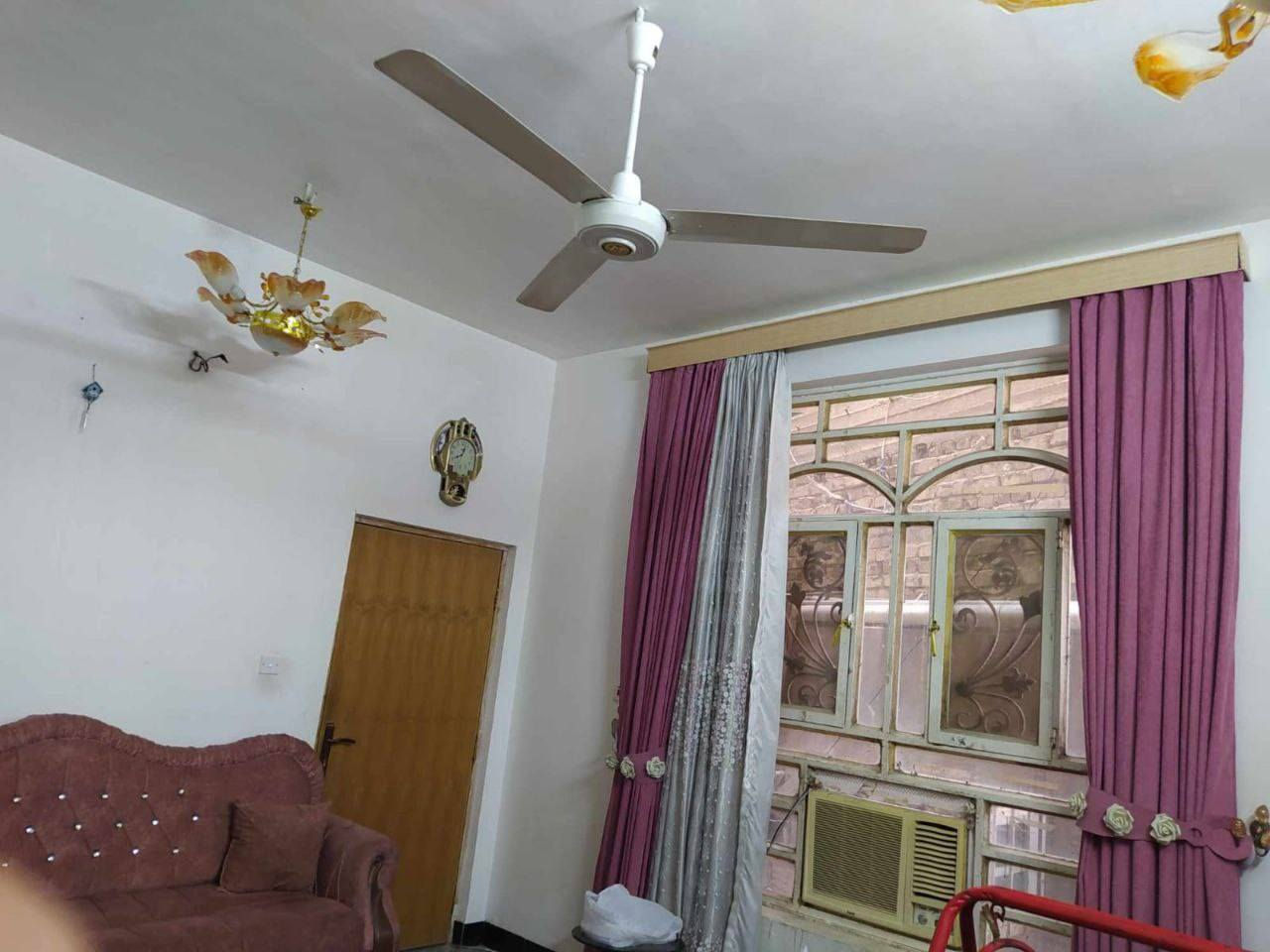 سلام عليكم
دار للبيع 🏠

المساحهة 100متر مربع

الوجه 10 النزال 10

يحتوي على استقبال ,مطبخ, كلدور 

3 غرف نوم 

العنوان حلة شارع 80خلف لحوم سفينة النجاة

للاستفسار

 ***********

***********
