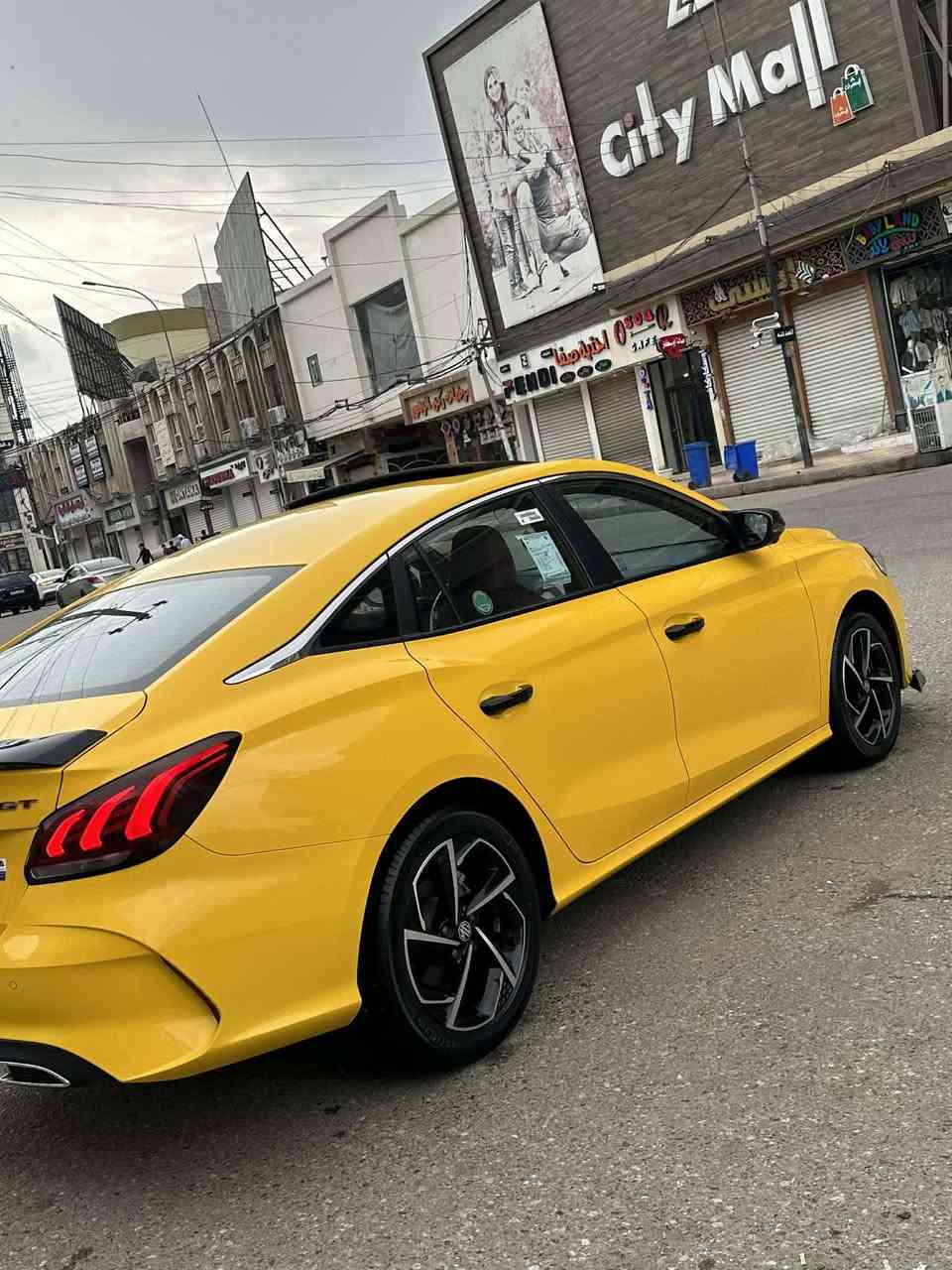 السلام وعليكم سياره ايمجي للبيع
موديل 2022 ماشيه 28الف 
السياره ام الضمان ست سنوات 
السياره اخذتها زيرو على أيدي مشيتها 
والسياره فول واحد على واحد 
رادار بجم خمس كامرات جانبيه فول السياره 
والسياره داخل لونين وايمجي اصلي 
***********]***********}
