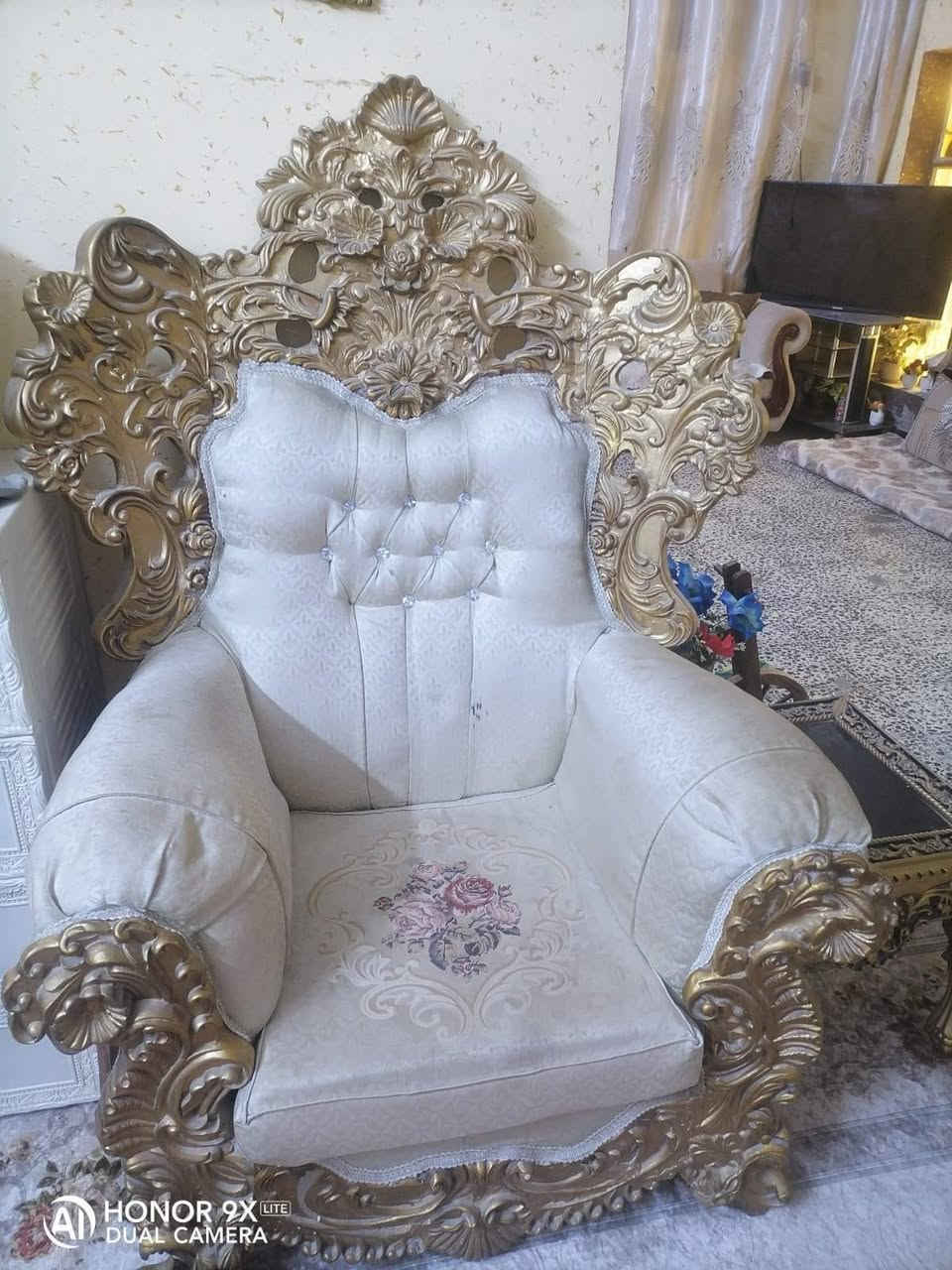 السلام عليكم تخم ملكي السعر مليون ومية مع الطبلات وبي مجال للاستفسار اتصل على الرقم
***********
