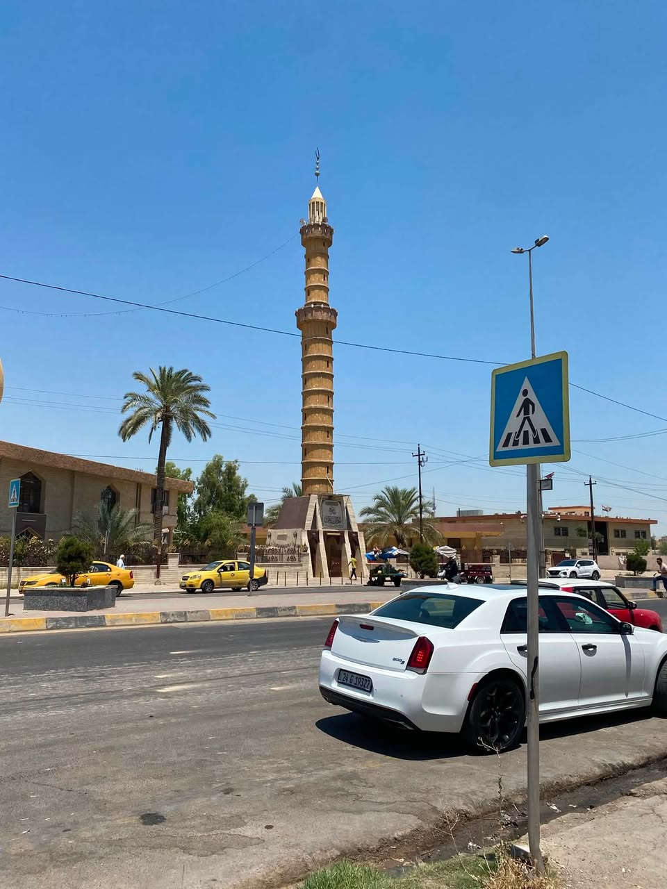 عماره للأيجار في القادسيه الثانيه
مقابل جامع ذياب العراقي 
مجاور اسماك المختار
المساحه 150 الواجهه 7.5

للتواصل 
مكتب ابو مهند للعقار الكائن في حي الزهور قرب مجسر حاملات الجرار
***********
***********
