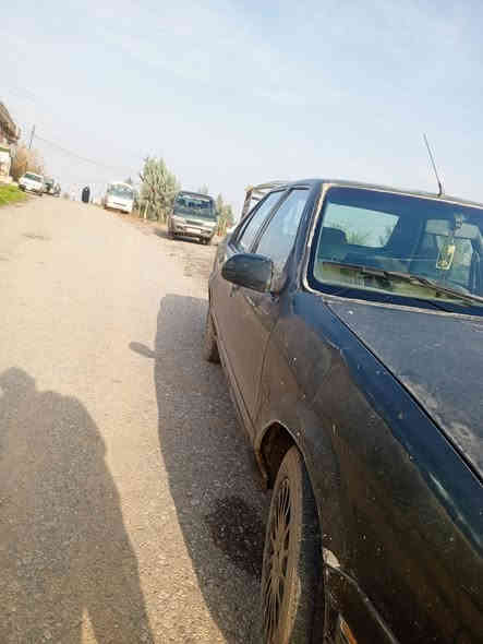 رينو زيتوني موديل 1991محرك19صاحبها الشرعي موجود في الموصل السعر 20ورقه رقم الموبايل ***********
