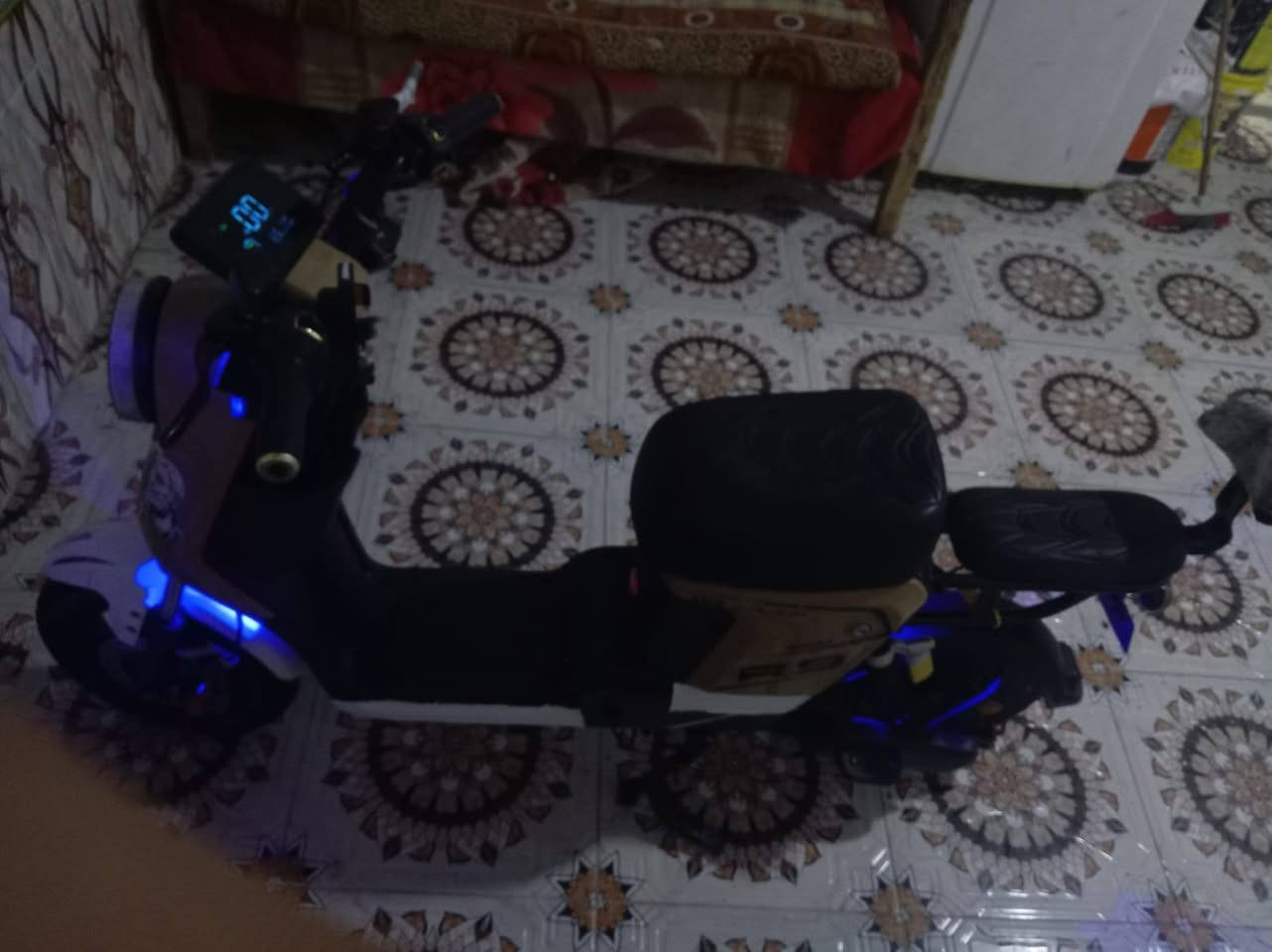 سعر بلاش 🔥 سلام عليكم  اخوان اليوم وصلت دراجه  شحن R9 نصيفه كلش كفاله عامه   مواضفات
1 نوع-R9 مديل26 

2 دراجه بعده زيرو صاله 3اشهر مستعمله 

3مقسوله فقط مرتين 

4 دراجه قراضهه كامله 

5 دراجه كلشي بلاد ولا بيه شي مبدل 

 سعرر بلاش 🔥🔥🔥 425 وبيه مجال للطيبين 
 رقم  الهاتف ***********
