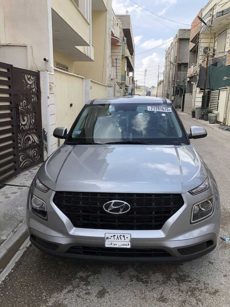 السلام عليكم اخوان فينو موديل 25 ماشية اربعة الاف ضرر ربع بنيد صبغ بنيد فقط السيارة جديدة ودخول جديد رقم فحص بأسمي مكينة 1600 دبل نوزل للبيع سعر 122$ والسعر بي مجال ***********
