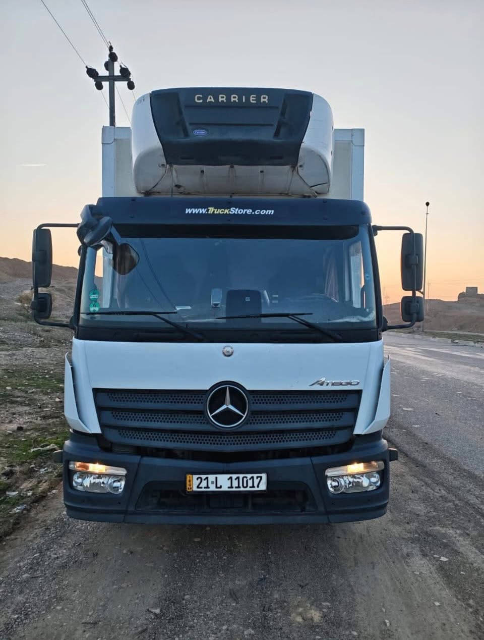 اتيكو موديل 2016 دخول جديد قبل 6 اشهر جتي من ألمانيا 🇩🇪 باسمي سياره نضيفه وجاهزه ورقمتها سليمانيه تحويل مباشر سياره نضيفه جداً 
حجم 15.24 🚛 اكثر حجم مرغوب بالاتيكو
طول البراد 8 متر 🚚 براد وتجميد تكدر بكيفك تتحكم بيهم
محرك 6 سلندر
ويل 8 براغي 
كير 8 سرعات
فول اتوماتك ورادار وتدفئة وتبريد فول شغال 
هورن معزوفه 🎼🎷 شديته جديد 
زوج تاير امامي جديد برجستون قبل أسبوع شديته 
تانكي إضافي غير مالها الأصلي 600 لتر مال وحش والأصلي 150 لتر صار بس للمحرك مال البراد تمشي بيها من البصره للزاخو وماتفكر بالديزل
السياره متواجده بسليمانيه معرض البغدادي طريق طاسلوجه
السعر 390$ قابل للتفاوض 
السياره مكفوله كفاله عامه اي نقص مابيها تأخذها بوجهك للشغل
تواصل على وتساب او على خاص بالفيس
رقم صاحب السياره ☎️📞📱0780491556
رقم صاحب المعرض التتواجد عدهم السياره بسليمانيه 📞 *********** - ***********
