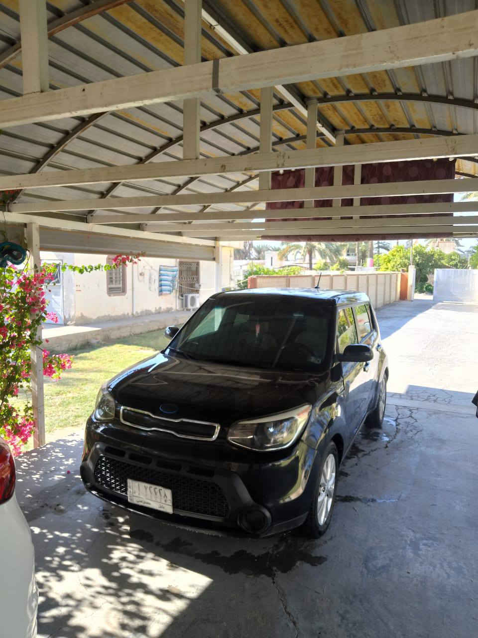 السلام عليكم
كيا صول 2015

محرك 2000

السياره كلش نضيفه ومابيها اي نقص 

جاهزه من كل الحوانب 

حادثها باب وربع جهه عكس السايق مكفوله من ندس ابره ب الشواصي والغود كفاله عامه واكو سونار وتفحص

وصبغ قطعتين بسبب الجرد 

السعر 109للاتصال ***********
