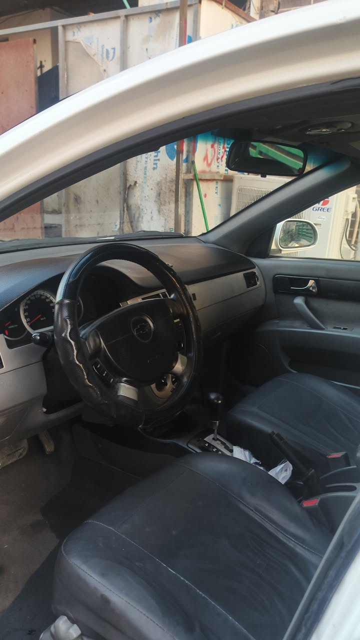 سلام عليكم                                                             اوبترا للبيع موديل 2012  تخم تايرات جديده  سياره مناقصه شي  تبريد شغال مكان سياره بغداد جديده  ***********
