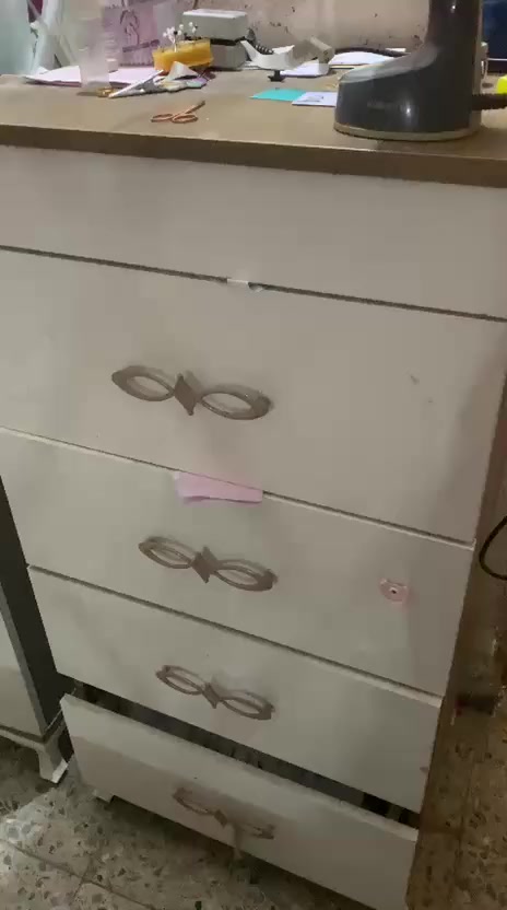 غرفة تركي مستخدم ٧ قطع ب٣٠٠
تفاصيل الاتصال ع الرقم ***********
