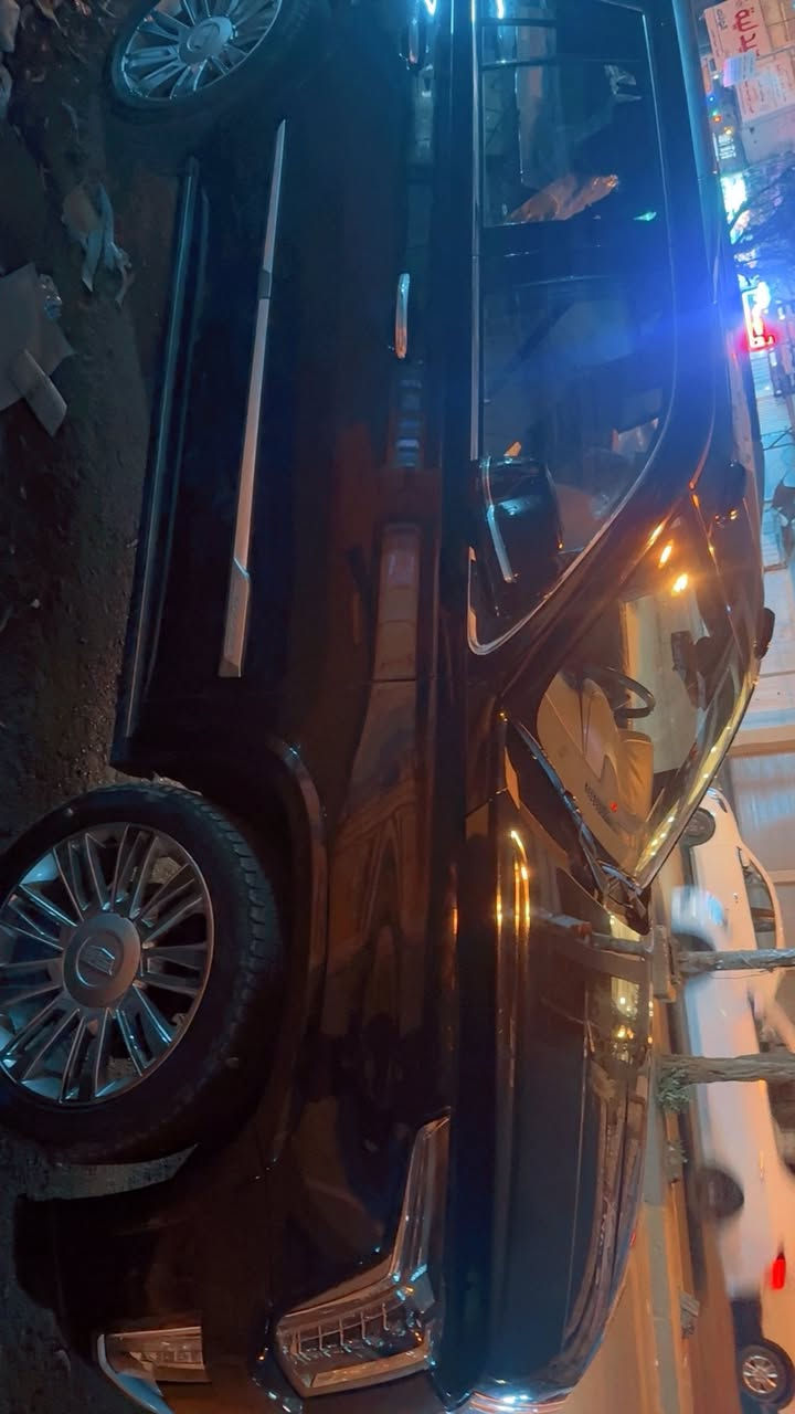 سلام عليكم كاديلاك  مديل 2018 خليجي فول موصفات واحد على واحد بيه بس جاملقسياره خير من لله تخبل بل عافيه على الياخذه.   السعر 350.  الرقم.  ***********
