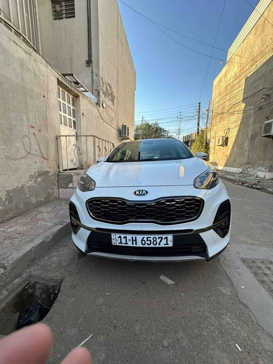 كيا سبورتج خليجي(جيتي لاين)  
 موديل 2021
ماشية ٤٢ الف حقيقي
 فول 1/1 اعلى فئة بالموصفات معروفة لجيتي 
السيارة جديدة  بمعنى الكلمة  لاصبخ ولا ضربة سونار بلصور مرفق 
موصفاتها : 
مكينة 2000 
بصمةتشغيل
بصمة عدد 2
وبصمة ابواب 
وبصمة صندوك
بانوراما
ترحيب عند الاقتراب
شاحن واير لس
مري شفط 
جنطه كهرباء 
لد نهاري  + بك لايت LED 
لايت ضباب
ويل كب 19
كشنات جلد + كهرباء السائق والصدر
مود درايف DRIVEMODE 3انضمه
ستيرن رياضي  حرف Dمختوم بجيتي
تحكم ستيرن فول مع تحكم بلوتوث
قطعتين تبريد امامي خلفي 
سايد بريك بصمة 
زراگه لايت
لايت اوتو
اريل نفكيشن
حساس امامي
حساس خلفي
نضام منحدرات
5 ويل مال جيتي
شفتات ستيرن
شاشة اعطال
 ***********
***********
العنوان / بغداد العبيدي
السعر ٢٢٥  ورقة وبيهه مجال
